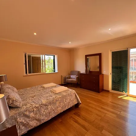 Laguna Com Piscina Privativa Em Vilamoura Villa Quarteira